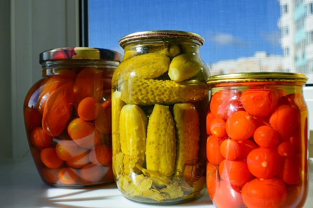 f908b5fd06154ae72b272f932b118a8d_pickles-1799731_640.jpg