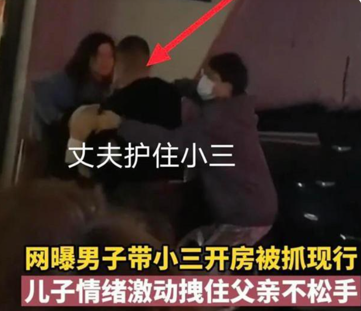 东莞扒衣门(广东叭衣服事件)