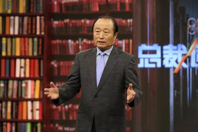 凤凰卫视官网主持人名单（他是凤凰卫视创始人）(1)