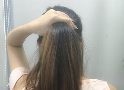 如何盘出蓬松的头发,怎样盘头发既简单又好看蓬松 盘发图4