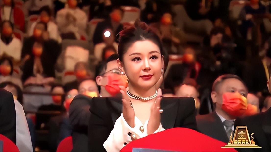 王雷个人资料简介家庭背景（王雷在娱乐圈里不红，是因为他在另一个圈子里，正红得发紫）