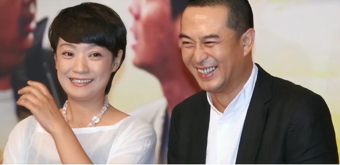 张嘉译个人资料简介（20年后，再看张嘉译的婚姻，才知道当初他和杜珺离婚为何如此坚决）