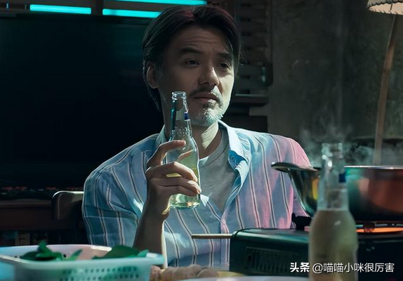 好丈夫冯德伦的个人资料简介：爱舒淇18年不离不弃，不勉强她生孩子，把她宠成宝