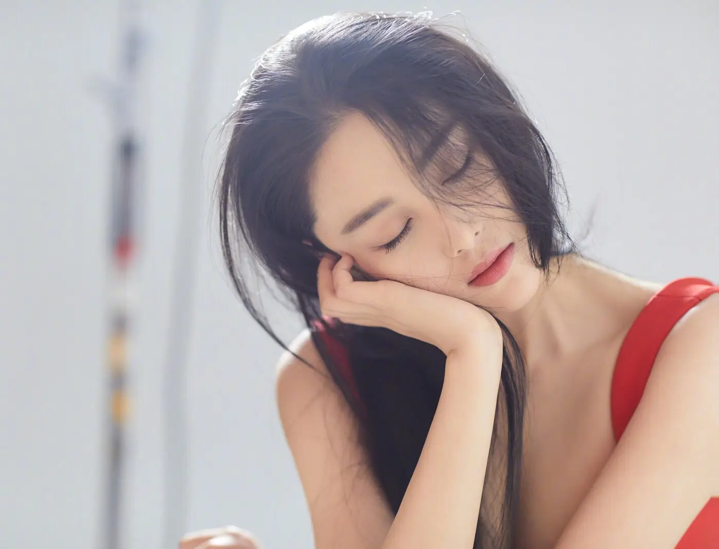张馨予个人资料及简介（著名演员张馨予：嫁何捷当军嫂，婚后生一女，日子红红火火有滋味）