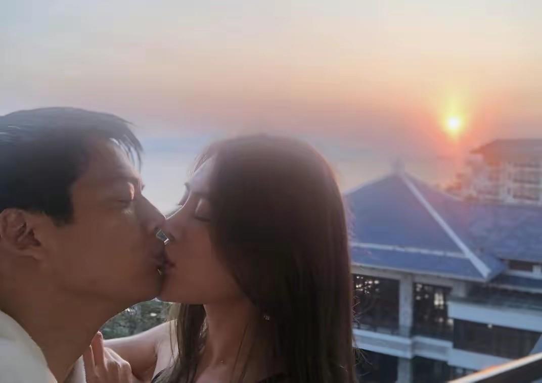 高圣远个人资料简介及历任婚史（周迅和高圣远的六年婚姻：不被父母祝福的爱情，注定不会幸福）