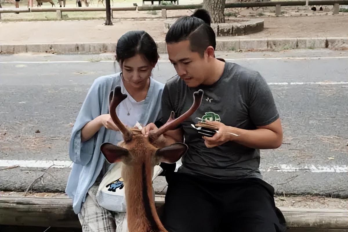 著名演员吕丽萍的个人资料简介：结婚又离婚，甘当儿子爱情导师，幸福升级做婆婆