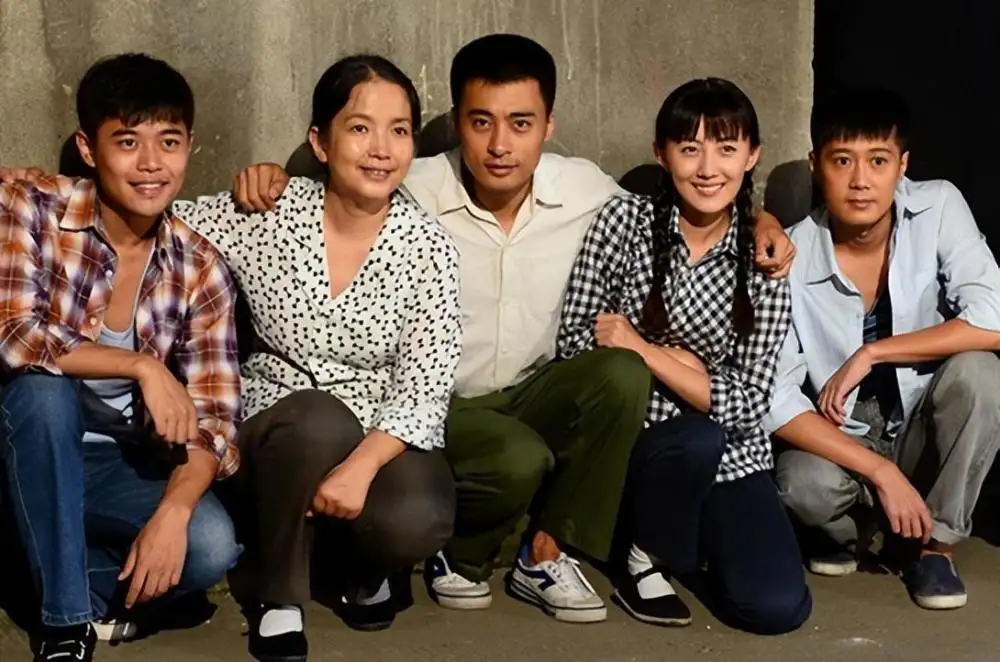 著名演员吕丽萍的个人资料简介：结婚又离婚，甘当儿子爱情导师，幸福升级做婆婆