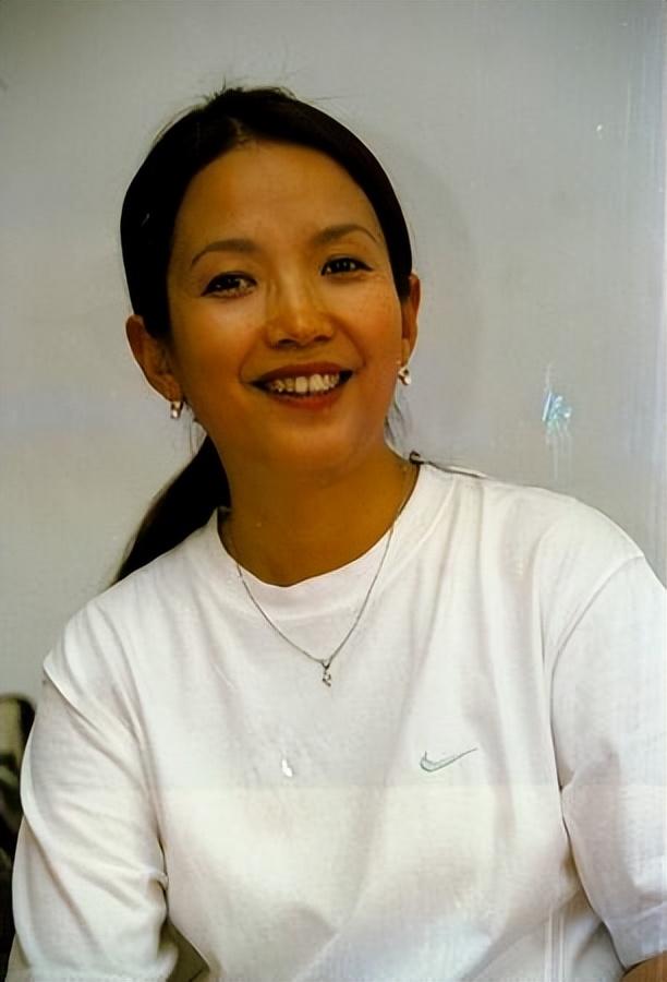 著名演员吕丽萍的个人资料简介：结婚又离婚，甘当儿子爱情导师，幸福升级做婆婆