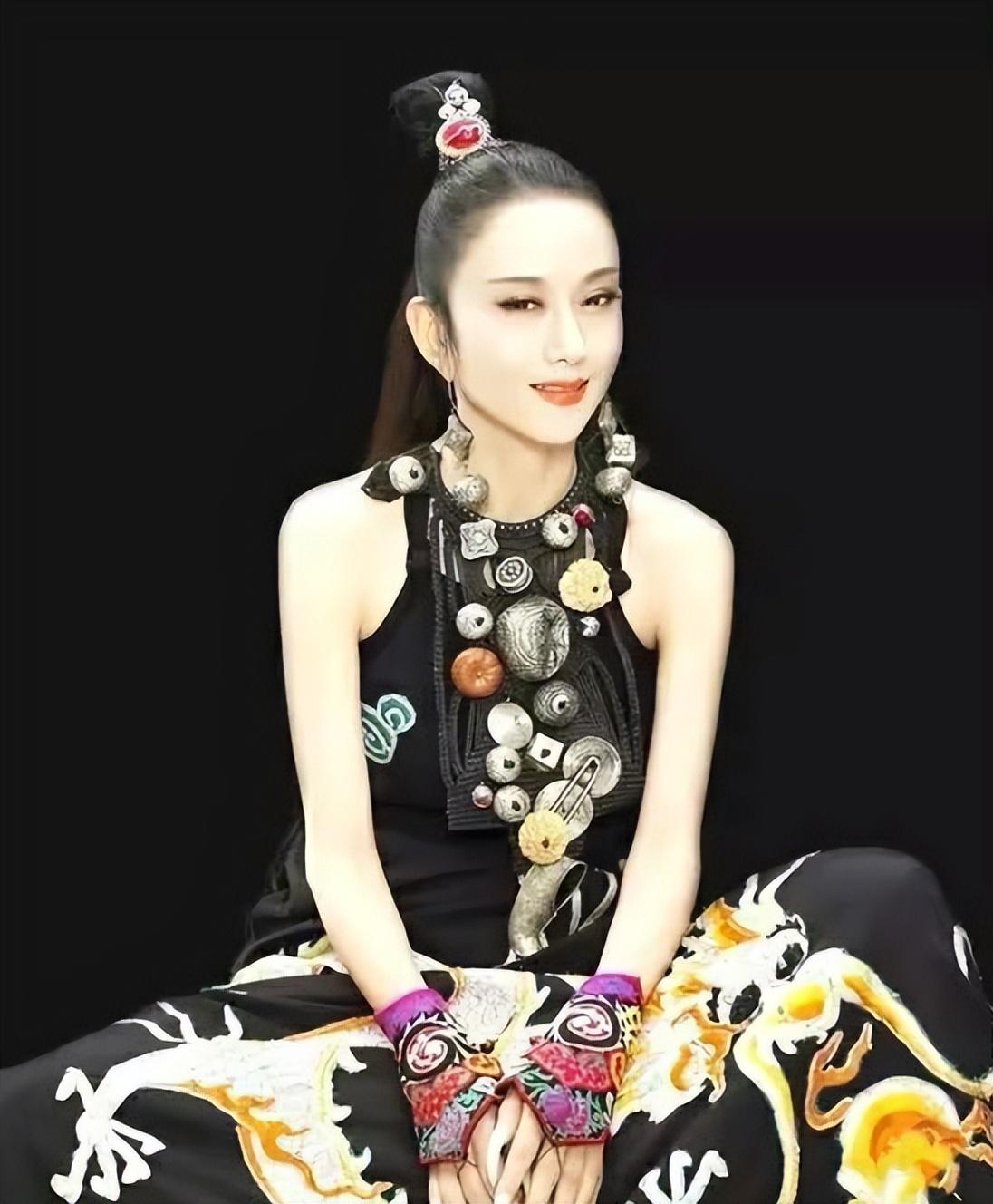 杨丽萍简介个人资料（63岁无儿女、无老伴、如今舞蹈也没了，杨丽萍的人生是成功的吗？）