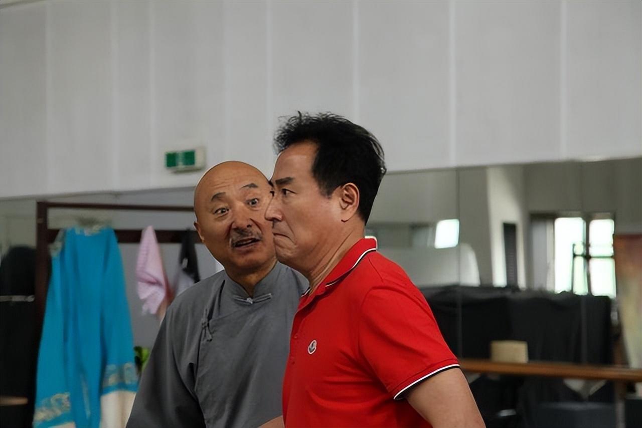陈佩斯个人资料简介及 “小品之王”：被封杀24年，穷到开荒种地，到底得罪了谁？