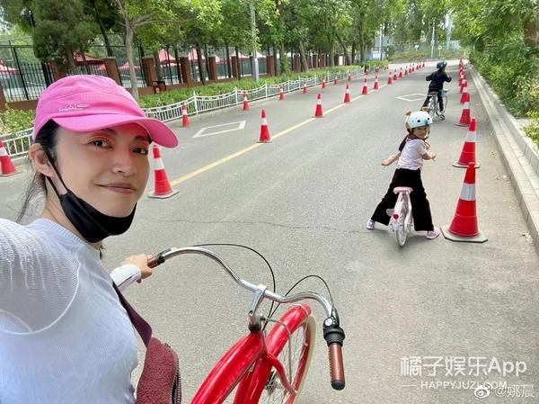 姚晨个人资料简介 还记得《武林外传》里的她吗？如今带娃当辣妈？