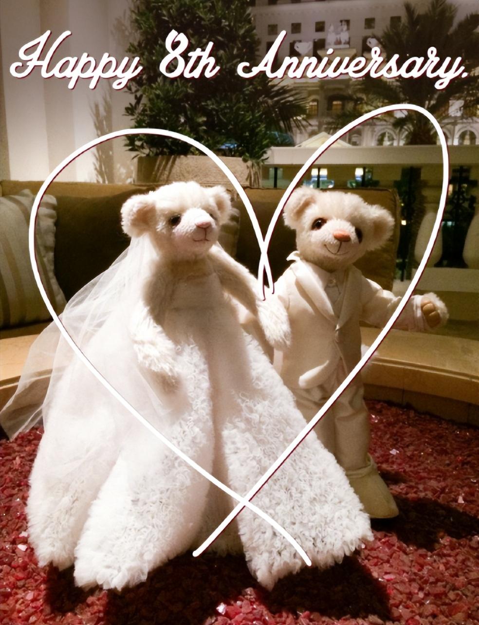李承铉庆祝结婚八周年，戚薇高调互动秀恩爱，产期将至仍熬夜上网