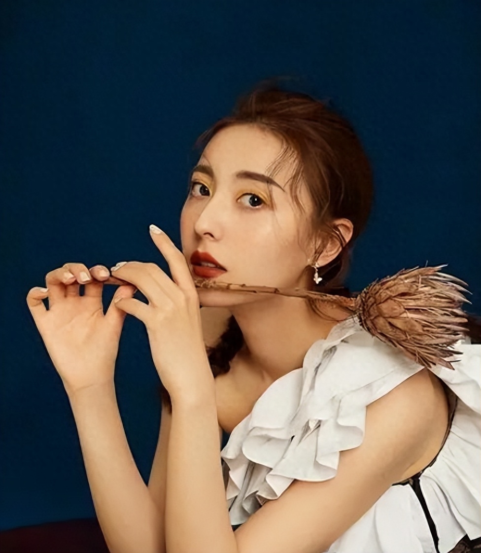 张舒越个人资料 ：从哈尔滨走出的央视美女主持人
