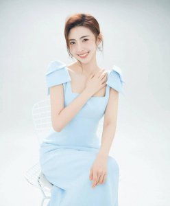 ​张舒越个人资料 ：从哈尔滨走出的央视美女主持人