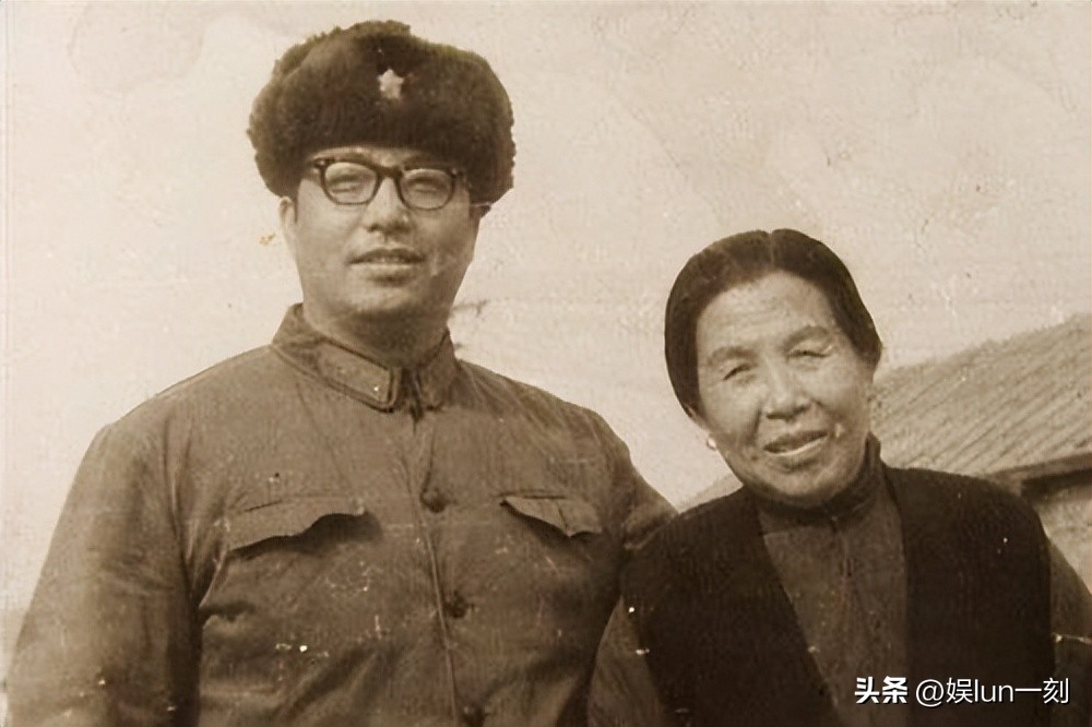 李双江个人资料：一婚生一子，二婚娶小27岁梦鸽，老来得子宠成宝酿悲剧