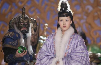 ​演员颜丹晨个人资料：嫁给没名气小丈夫，44岁高龄生子，如今生活幸福美满