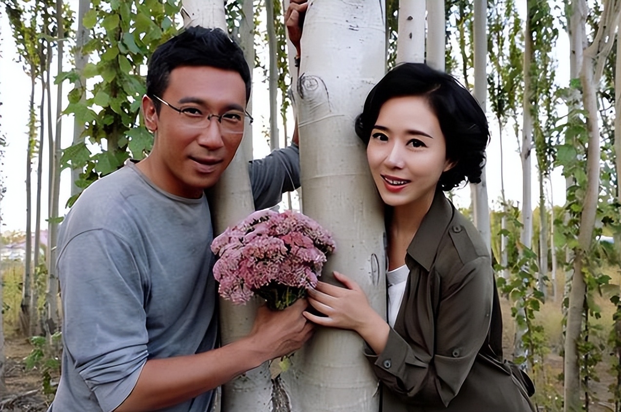 演员颜丹晨个人资料：嫁给没名气小丈夫，44岁高龄生子，如今生活幸福美满