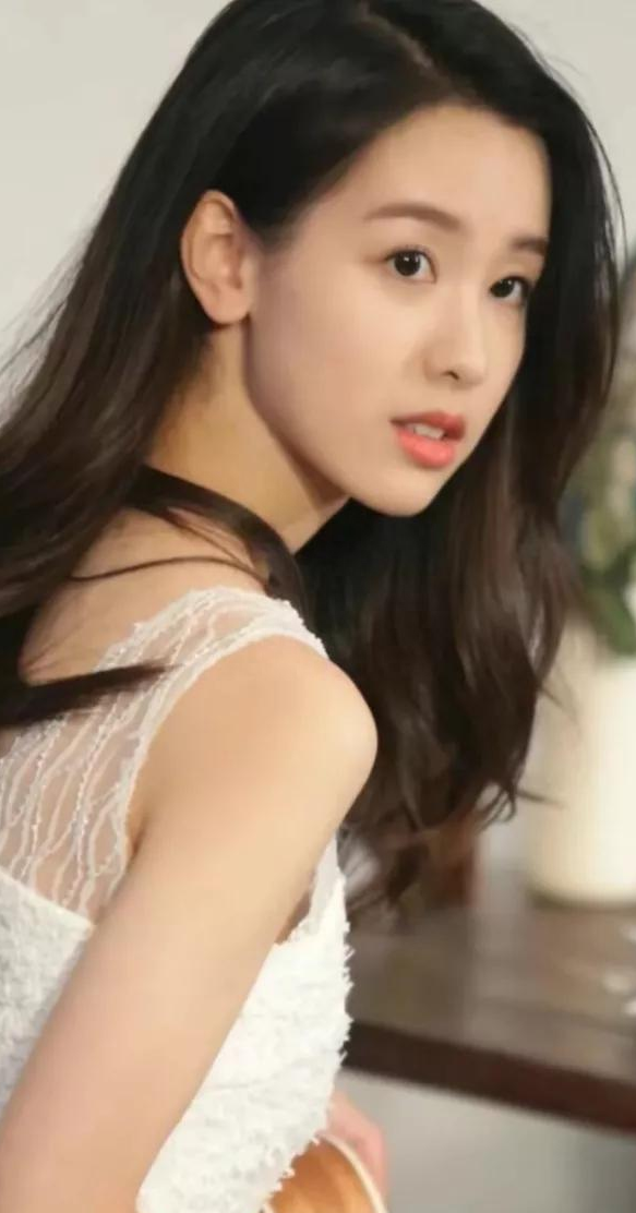 女神陈都灵个人资料：不只靠颜值更有实力！