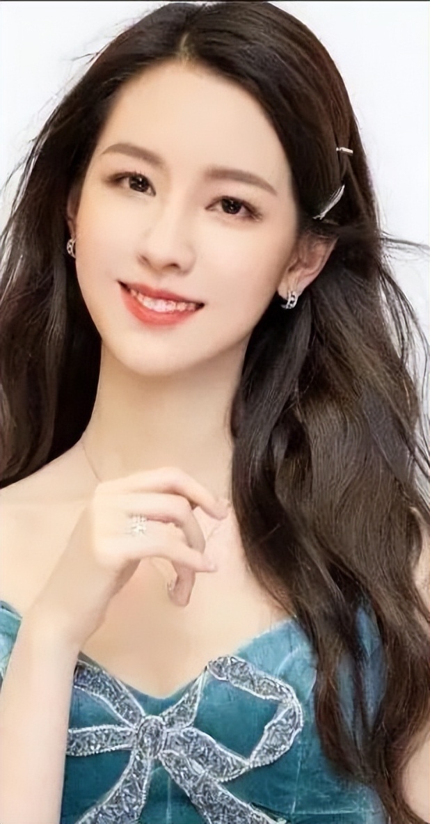 女神陈都灵个人资料：不只靠颜值更有实力！