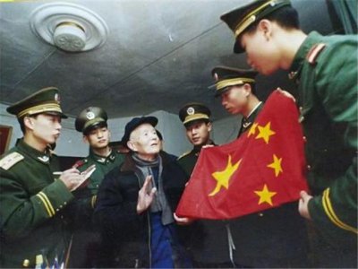 ​国旗设计者是谁（五星红旗的设计者是谁？不是设计师，当年奖金500元）