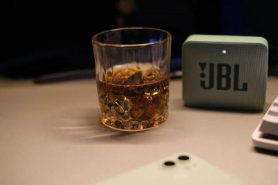 ​威士忌兑多少冰红茶(威士忌兑冰红茶好喝吗)