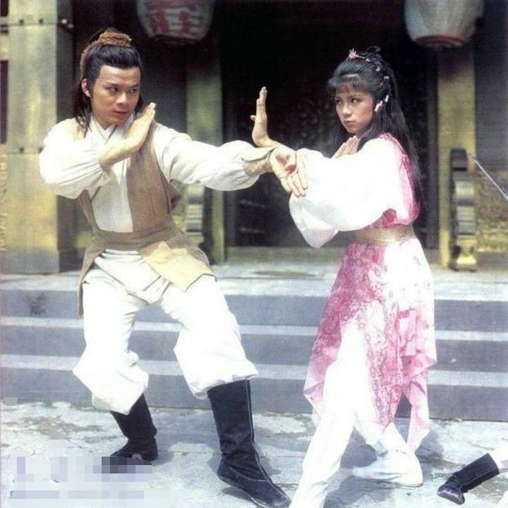 痛失“蓉儿”的 “靖哥哥”！黄日华戏里戏外皆深情！