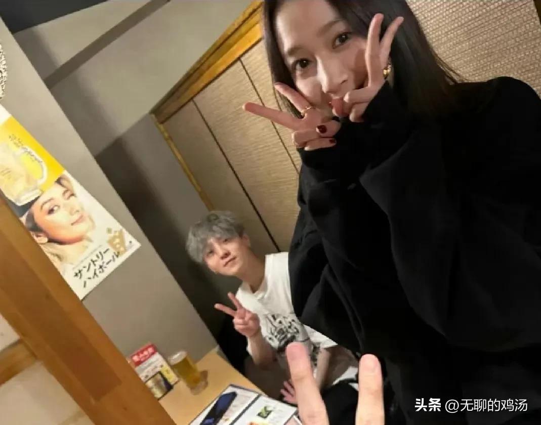 关晓彤鹿晗在日本过年,最新情侣合影曝光,酒店住一晚近万元惹争议