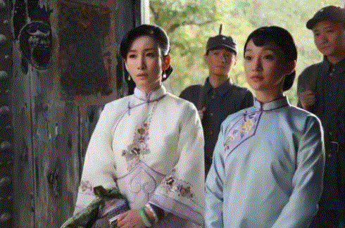 秦浩路.GIF