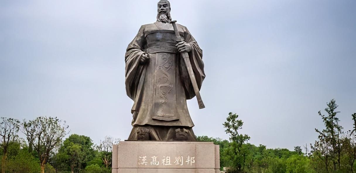 范增简介资料（范增和“怀才不遇”关系不大，他有这两大致命缺点，是失败的关键）