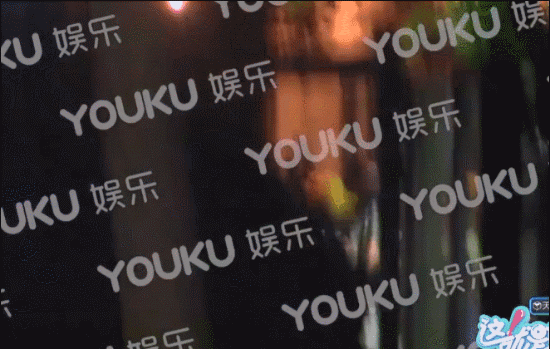 胡先煦被曝新恋情？看动图，女生到底是新女友，还是单纯喝醉了？