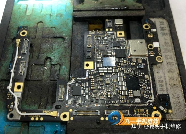 vivo手机突然黑屏了 开不了机充电没反应怎么办（vivo手机黑屏而且充电也不亮）