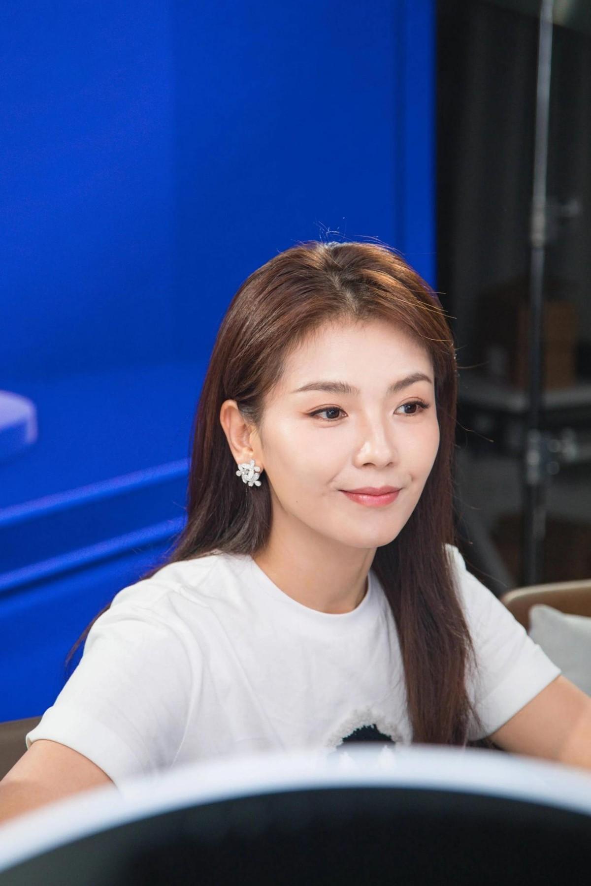 甘心成为顶梁柱的刘涛直言，不后悔嫁给王珂，和婆婆共同度过风雨岁月