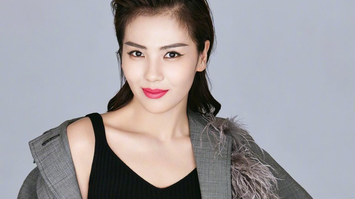 甘心成为顶梁柱的刘涛直言，不后悔嫁给王珂，和婆婆共同度过风雨岁月