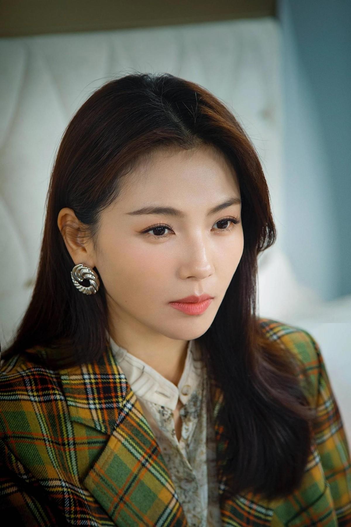 甘心成为顶梁柱的刘涛直言，不后悔嫁给王珂，和婆婆共同度过风雨岁月