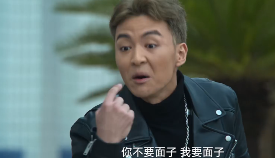 演员吴刚个人简介 ：娶初恋岳秀清，结婚32年生一子，明星儿子成夫妻骄傲
