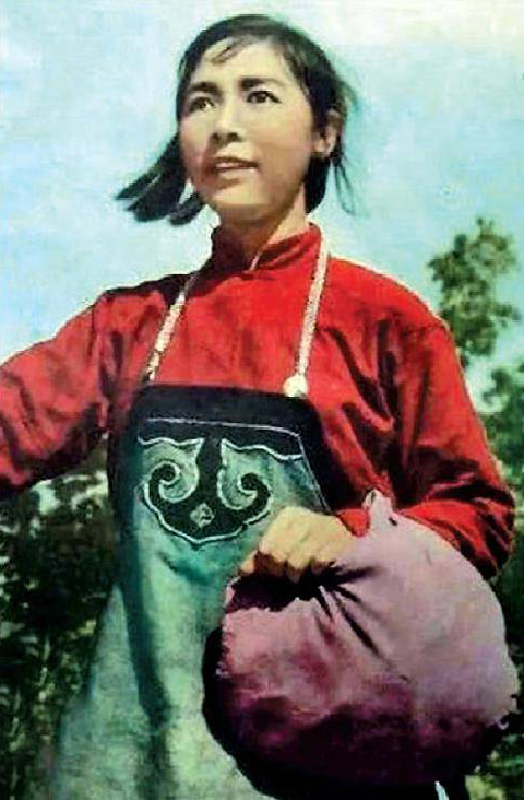 艺术家田华：与初恋丈夫爱一生，儿子去世当天她为何还去当评委？