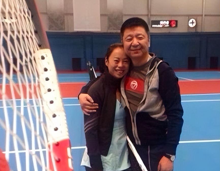 黄绮珊为什么离婚 ,3婚3离为爱轻生，55岁无子女，如今美成王祖贤