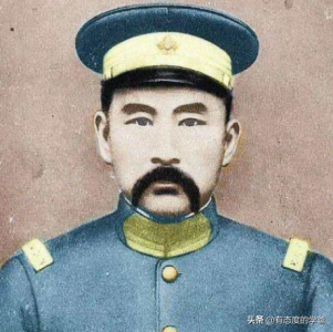 ​张勋简介(张勋睡觉有一个怪癖，妻妾们苦不堪言，三姨太装疯被休后说出缘由)