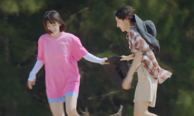​张子枫的社交能力跨过女明星的芥蒂：和欧阳娜娜、文淇都变成闺蜜