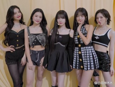 ​不伦不类！韩国女团偷文化闹出大笑话，回归海报直接用中式供桌