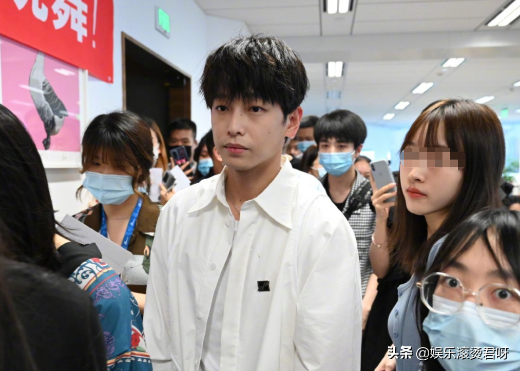 7岁彭昱畅现实中长啥样？离开《向往6》滤镜，生图到底是不一样"