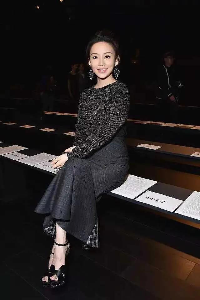 潘晓婷为何被誉为“九球天后”，不仅创球技神话，而且颜值一流