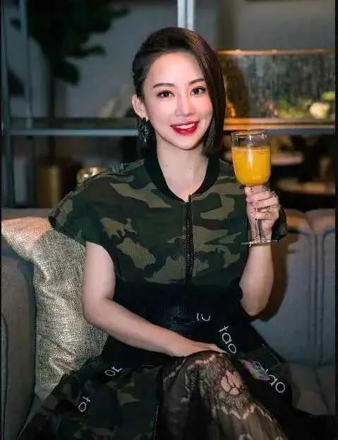 潘晓婷为何被誉为“九球天后”，不仅创球技神话，而且颜值一流
