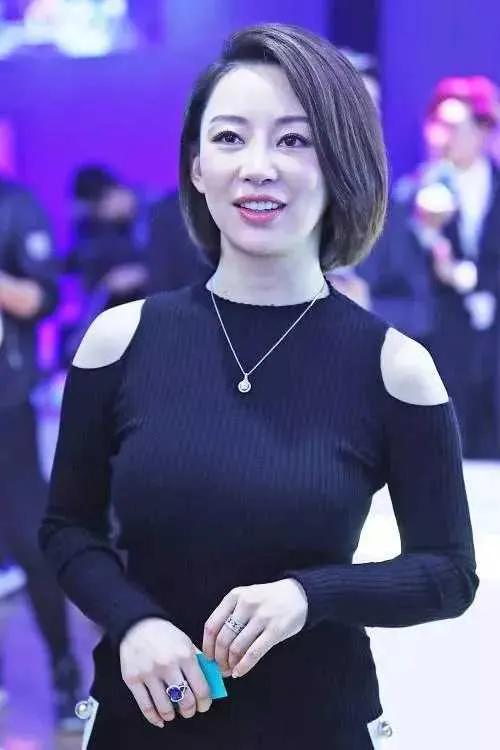 潘晓婷为何被誉为“九球天后”，不仅创球技神话，而且颜值一流