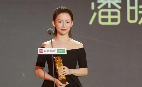 潘晓婷为何被誉为“九球天后”，不仅创球技神话，而且颜值一流