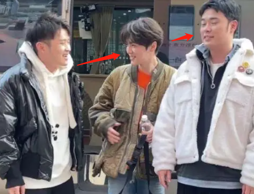 鹿晗结婚风波后录《五哈》，颜值回春笑容满面，与陈赫同框像父子