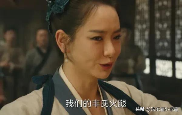 戚薇新剧不再磨皮修图，显示真实皮肤状态，让很多装嫩女演员难堪