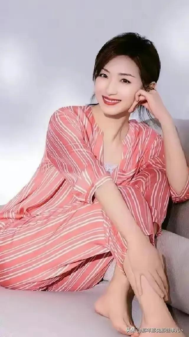 “三无女演员”万茜，斩获金马白玉兰！不追流量，只为纯粹的演戏