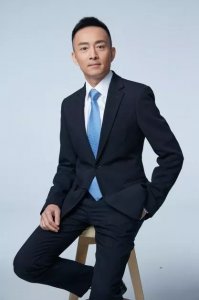 ​亚宁的个人资料（央视前著名主持人亚宁：最红时为何退隐？现在情况怎样了？）