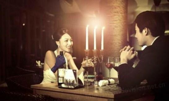 林依晨与林于超共享烛光晚餐，庆祝结婚三周年，网友：要一直幸福